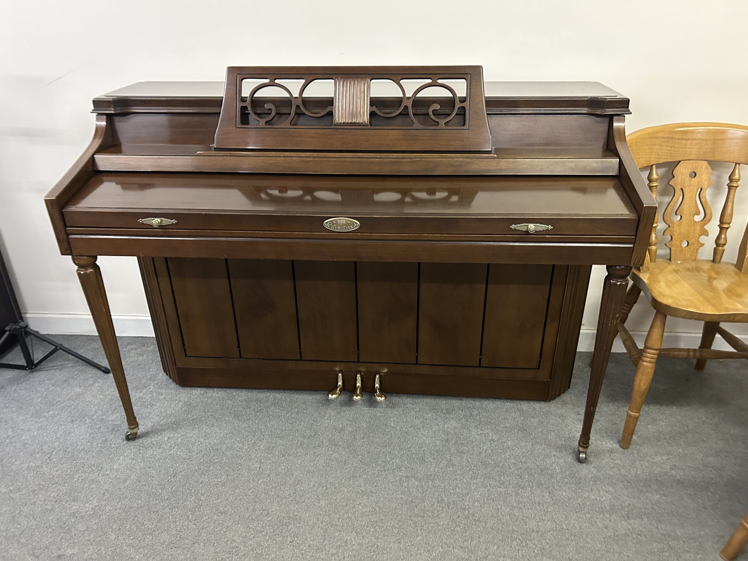 Stunning Wurlitzer Upright piano. Beautiful piano PIANOS 4 EVERYONE