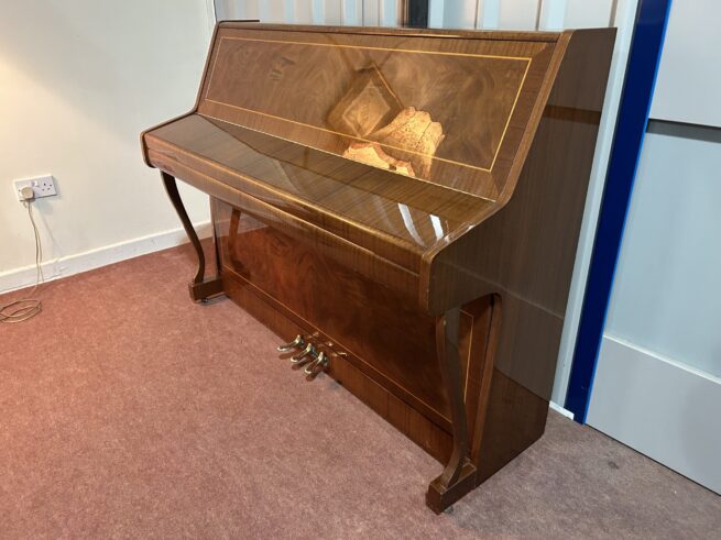 Bentley Piano