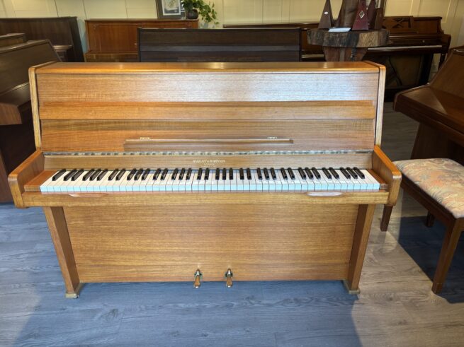 Barratt & Robinson piano