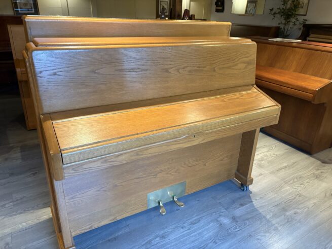 Knight piano