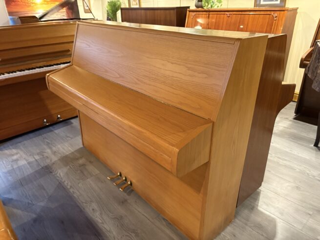 Bentley piano