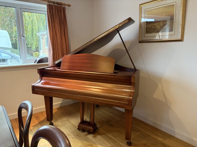 Monington & Weston Baby Grand