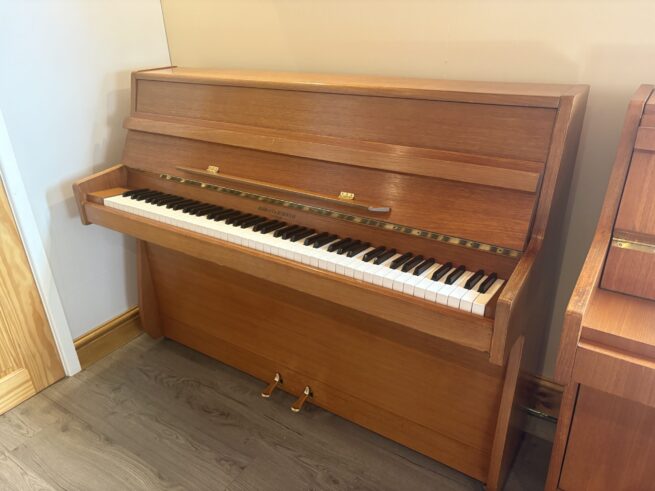 Barratt & Robinson piano