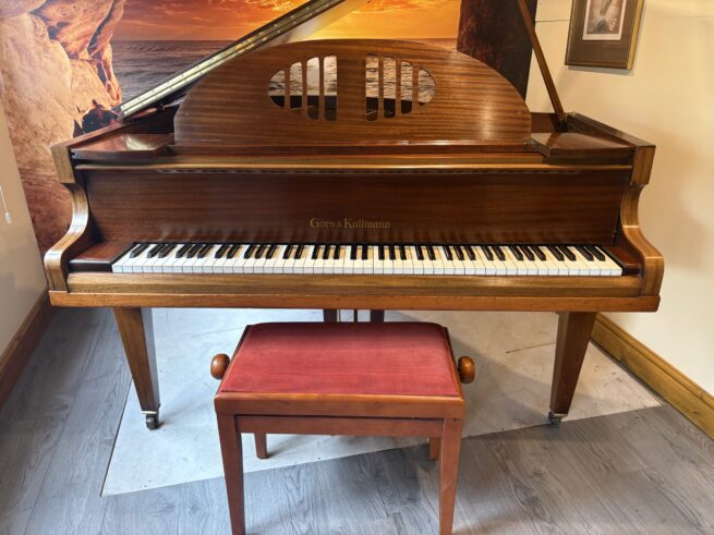 Gors & Kallman Baby Grand