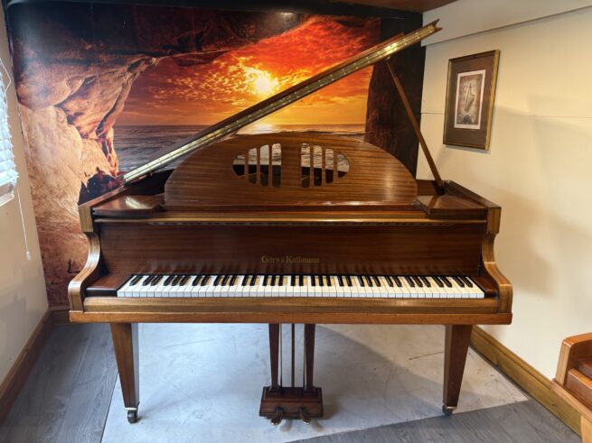Gors & Kallman Baby Grand