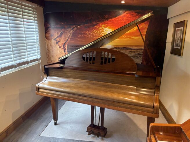 Gors & Kallman Baby Grand