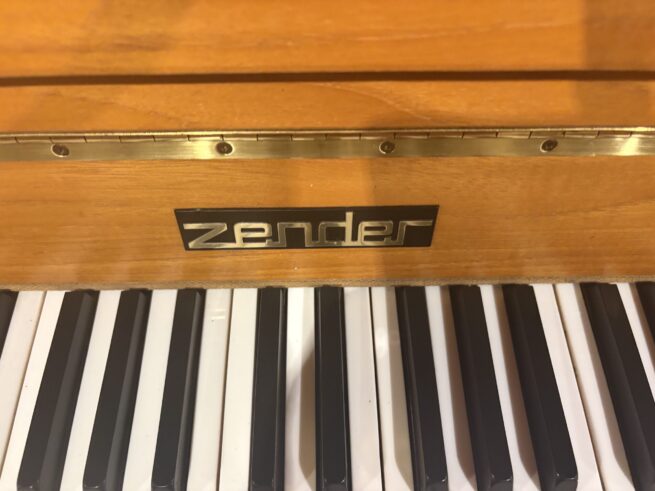 Zender piano